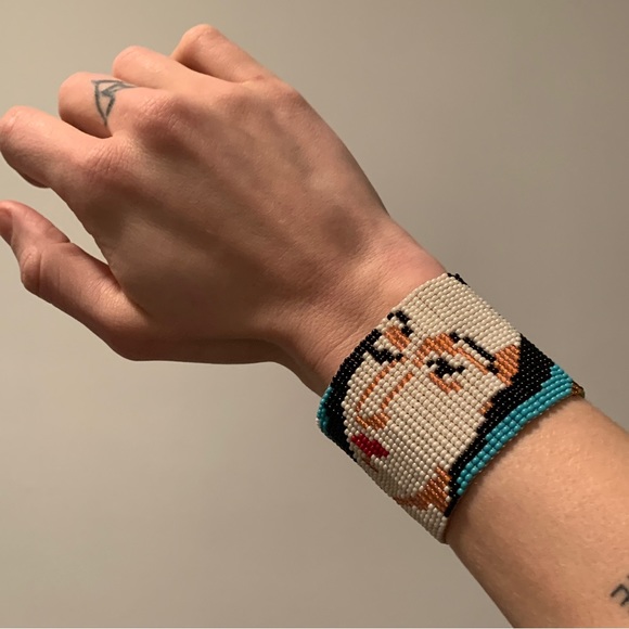 Beaded mother Mary virgin wide bracelet - Picture 13 of 13